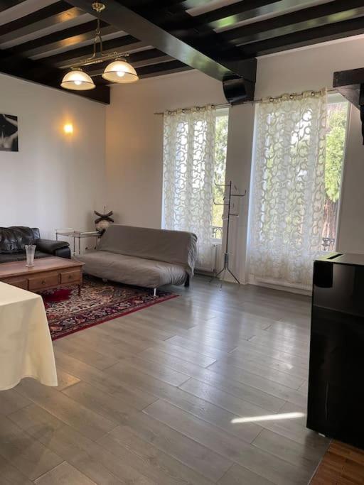 Bazilic Apartment *